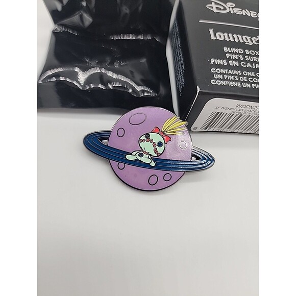 Loungefly Scrump Outer Space Adventure Lilo & Stitch  Blind Box Disney Pin - Picture 2 of 4